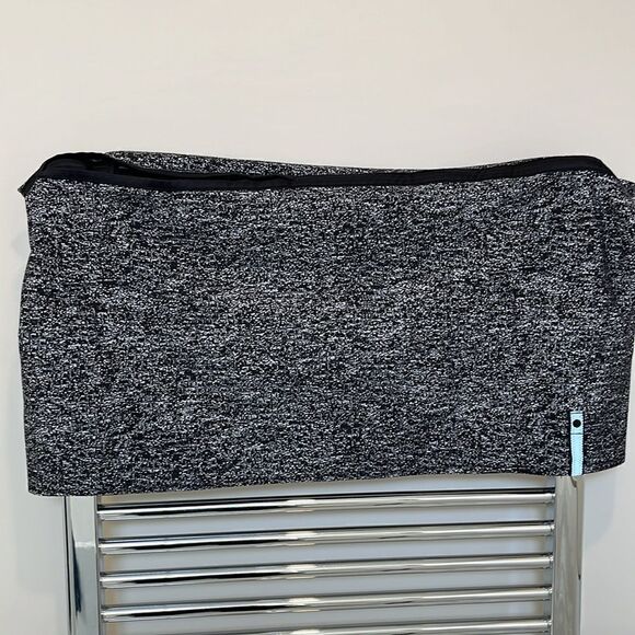 Lululemon Vinyasa Scarf Black Heathered Snap Wrap Size O/S - Picture 4 of 5
